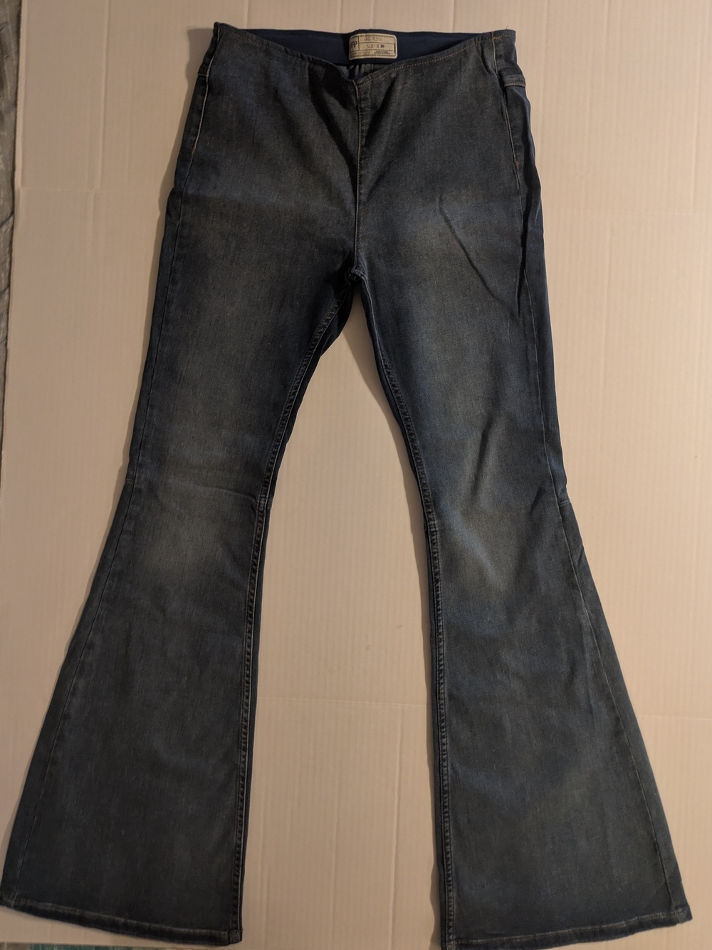Free People Classic Women's Flare Jeans in Dark Wash- Size 30 (w/ stretch)